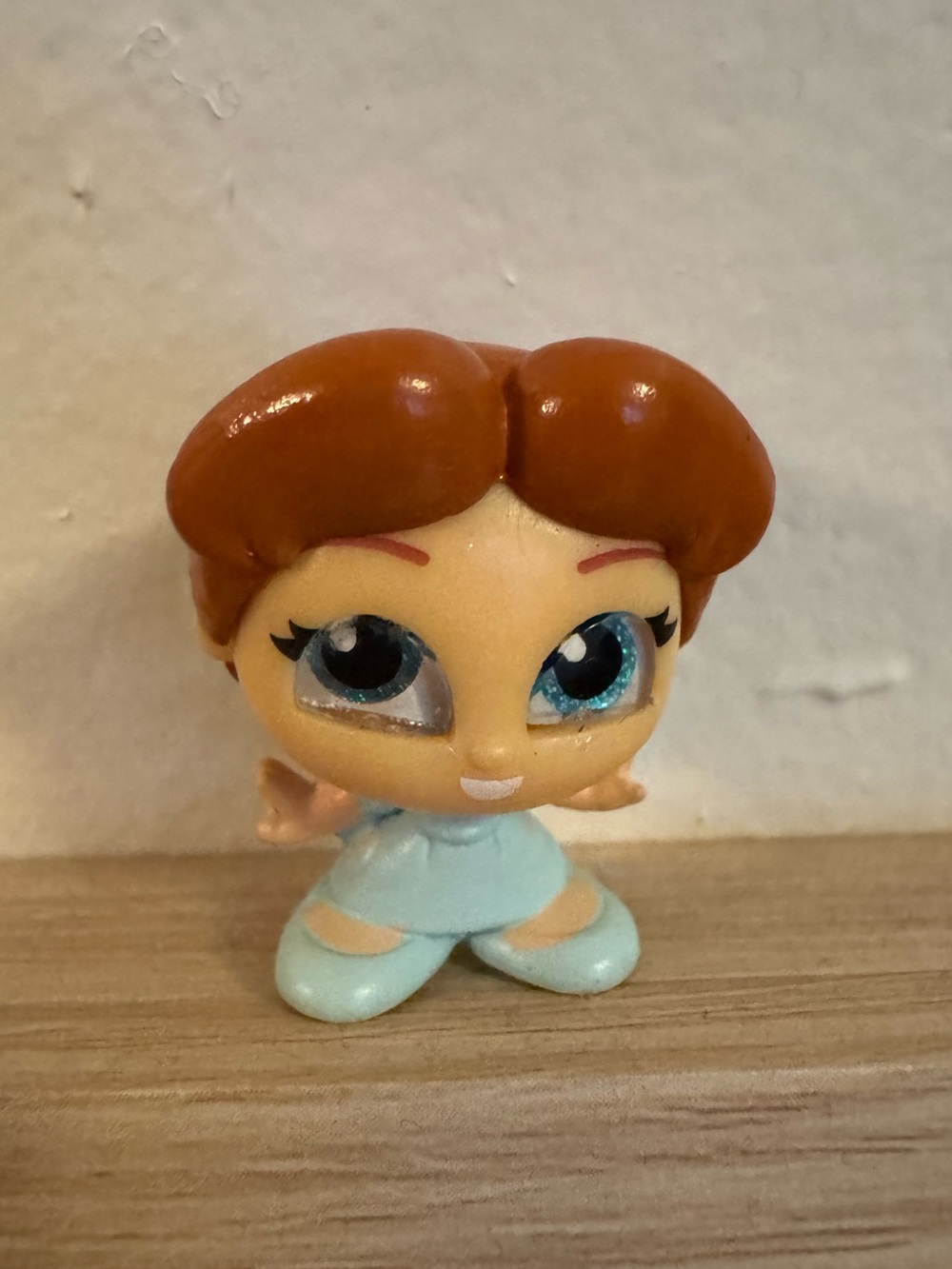 Disney doorables | series 6 | Wendy | ultra rare